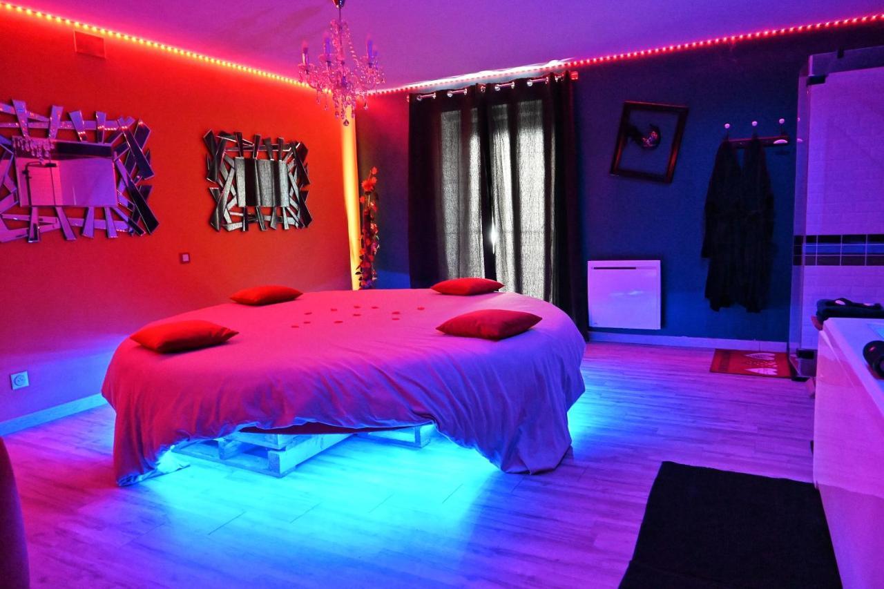 Nuit Insolite-Room Love Saint-Germain  Exterior foto